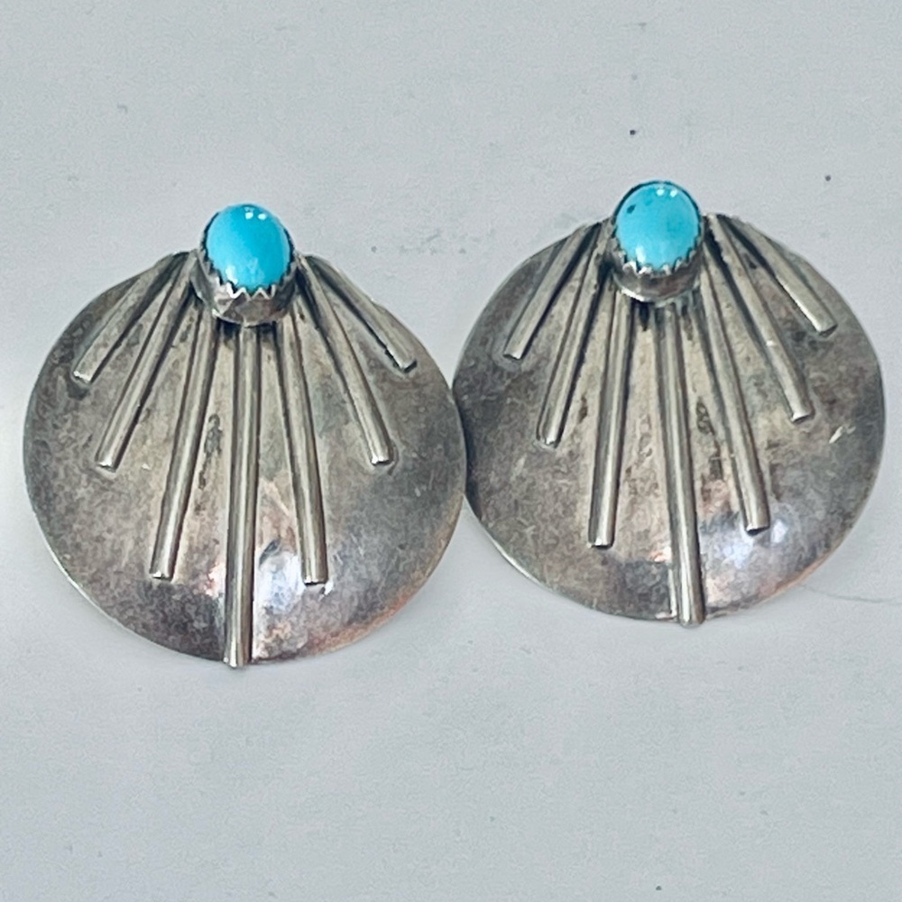 VTG Native American Navajo STERLING
Silver Turquoise earrings